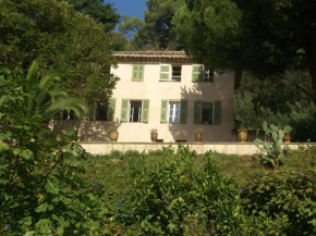 Elegant 18th century villa in Cannes with private Pool and seaview